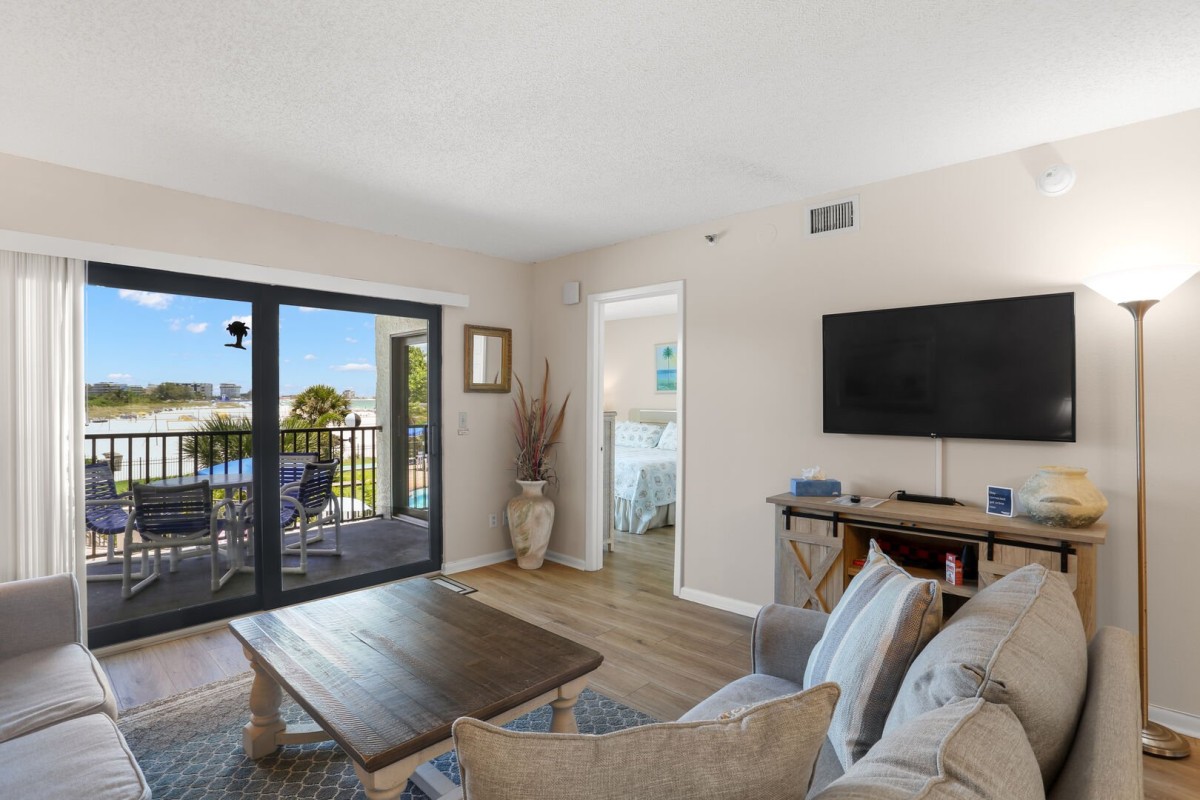 CAP106 2BR 2BA | St Pete Beach, FL | Caprice Resort in St. Pete Beach